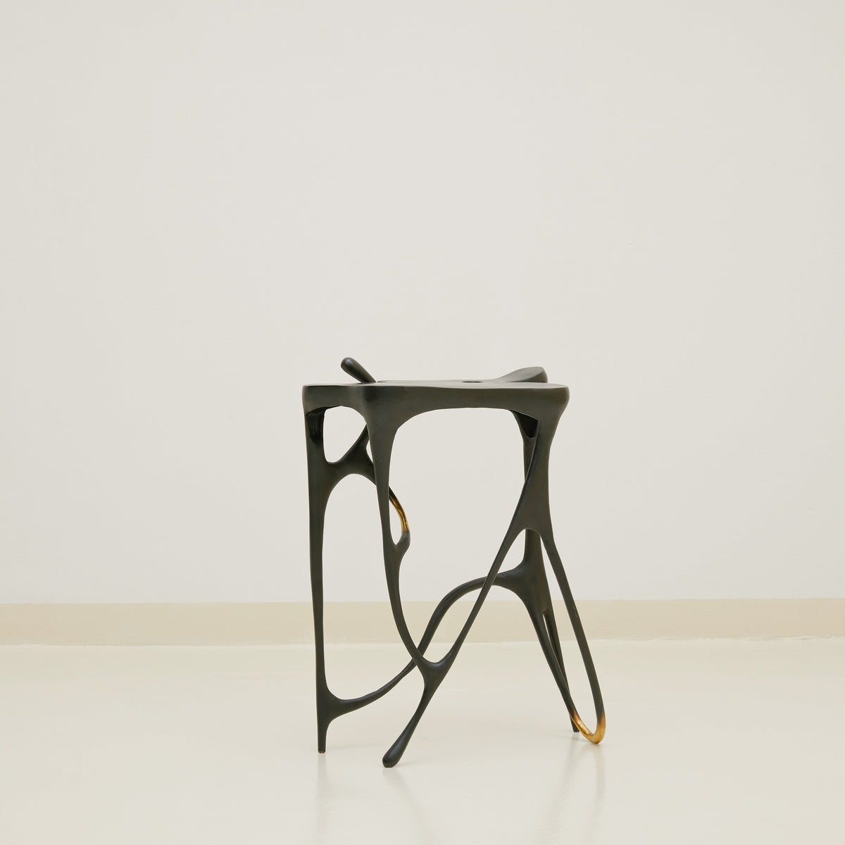 Ink Beistelltisch aus massivem Messing – Hoch
