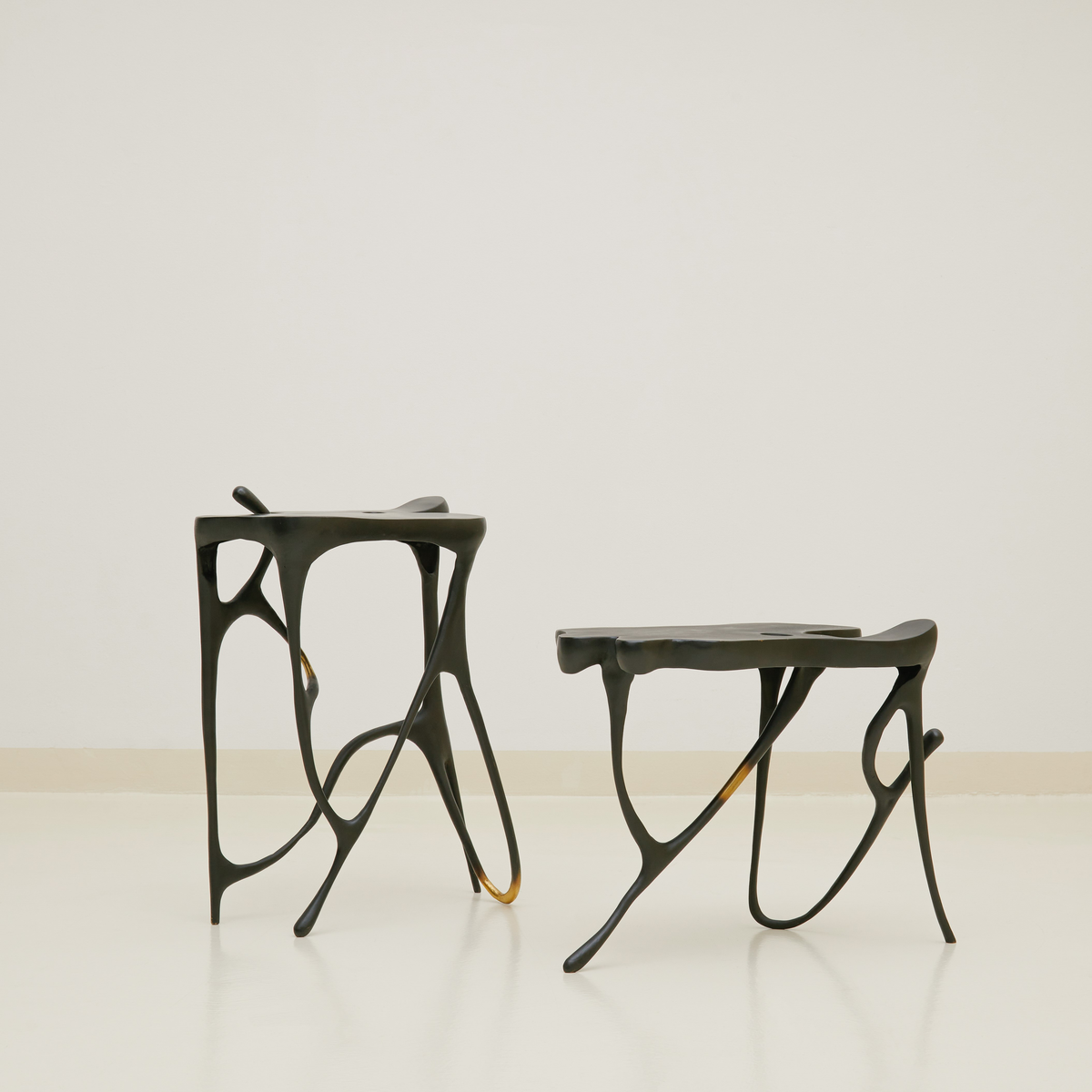 Ink Beistelltisch aus massivem Messing – Hoch